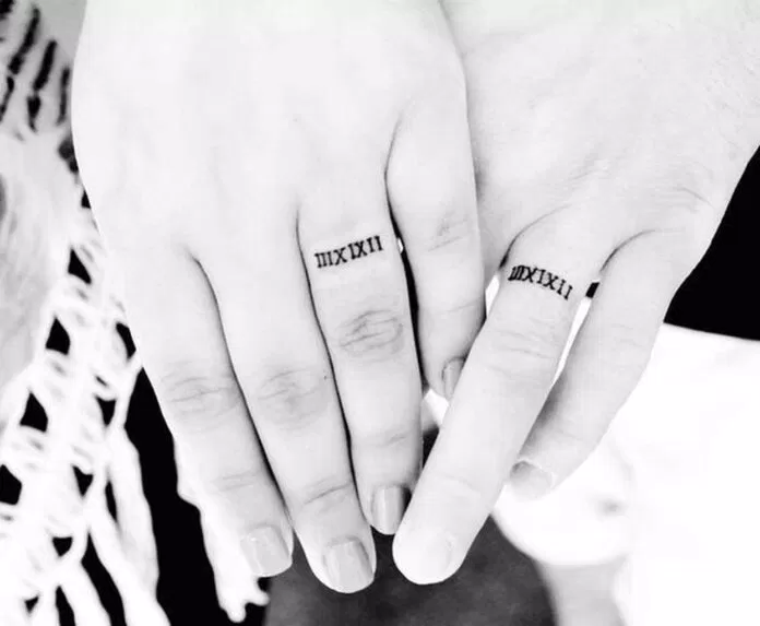 nhẫn cưới hình xăm tattoo rings