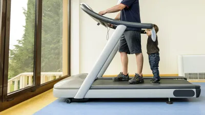 Tập thể dục cùng bé yêu là một cách gắn kết tình cảm Tập thể dục cùng bé yêu là một cách gắn kết tình cảm