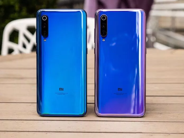 Mặt lưng với khả năng chuyển đổi màu sắc gradient đẹp mắt