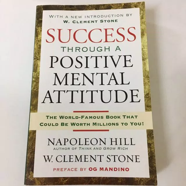 Bìa trước cuốn sách Success Through A Positive Mental Attitude (ảnh: internet).