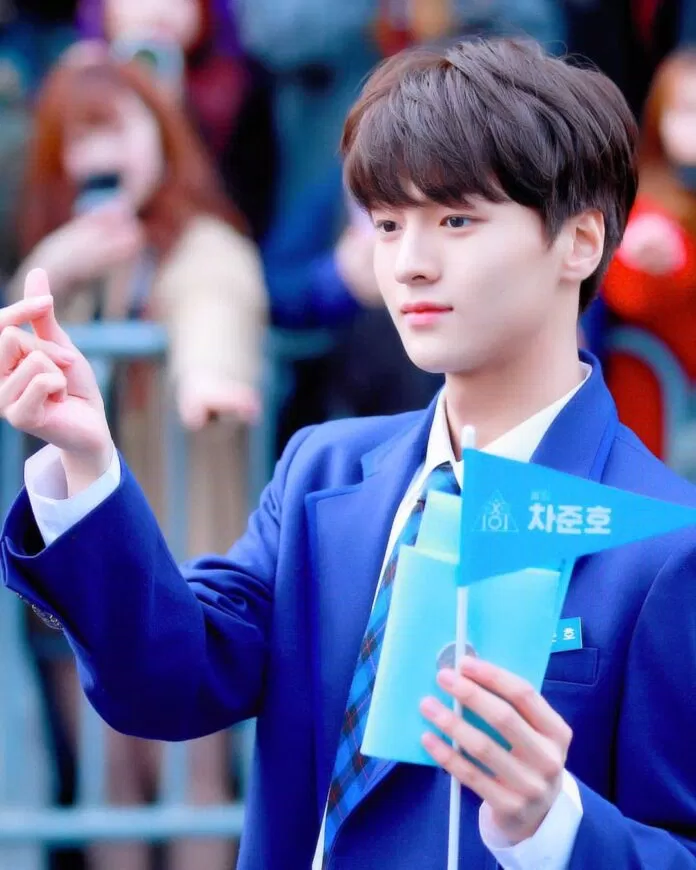 Junho có nhóm máu A với chiều cao 1m78 và 63kg (Ảnh: Twitter)