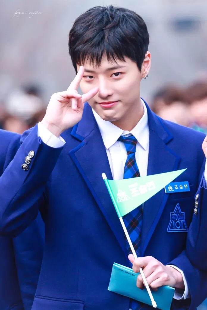 Ngoài ra, anh chàng còn có sở trường về tiếng Anh, tiếng Trung, viết lời và sáng tác (Ảnh: @foryou_SY1996)