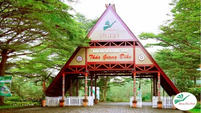 Cổng vào khu du lịch sinh thái Thác Giang Điền