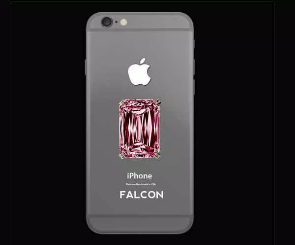 Chiếc iPhone đắt nhất thế giới với viên kim cương màu hồng ở đằng sau