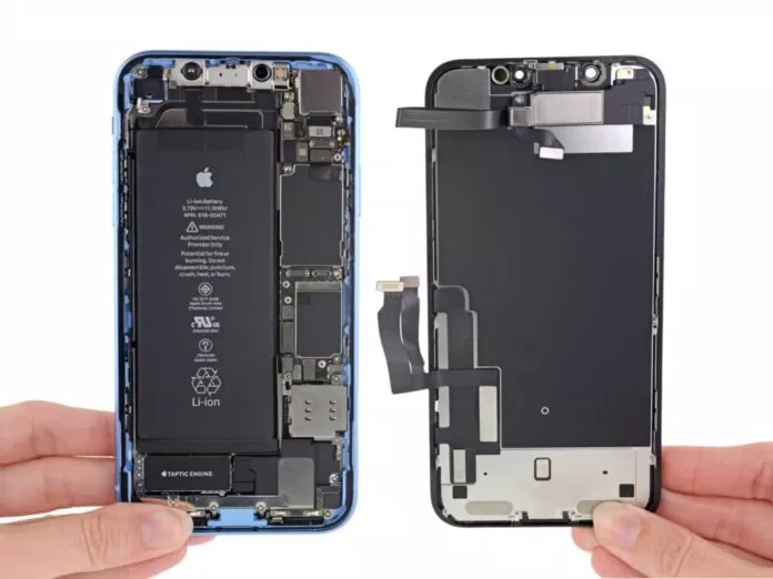 Thời lượng Pin của iPhone XR lâu hơn 8 Plus 1.5 giờ
