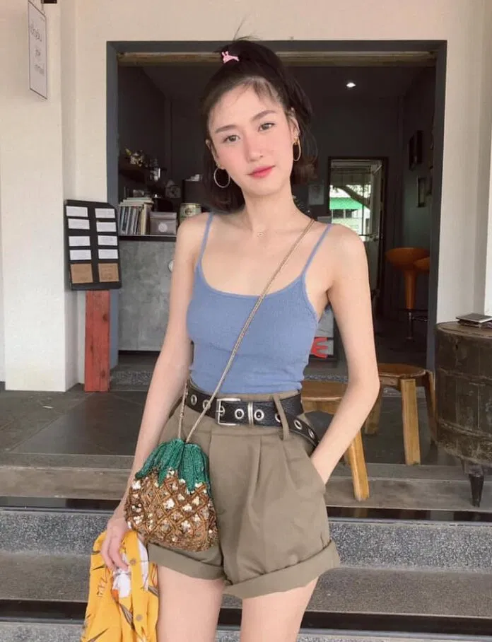 Kiểu áo hai dây