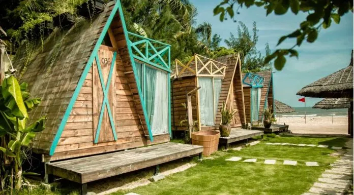 Khu nhà Làng Mộc ở Coco Beachcamp