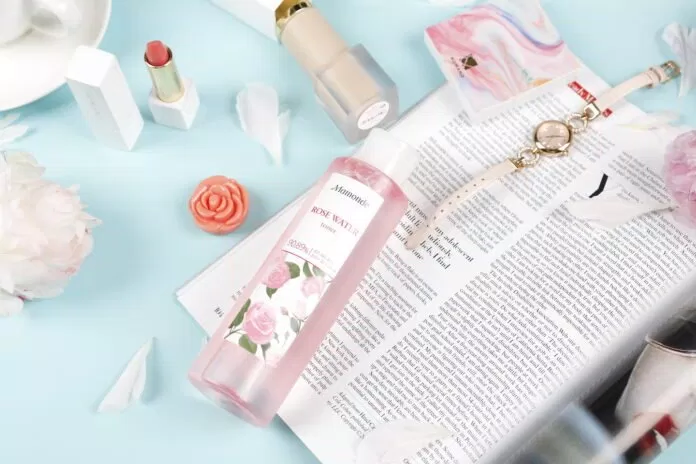 Bao bì cũ của nước hoa hồng Mamonde Rose Water Toner (ảnh: Internet) Bao bì cũ của nước hoa hồng Mamonde Rose Water Toner