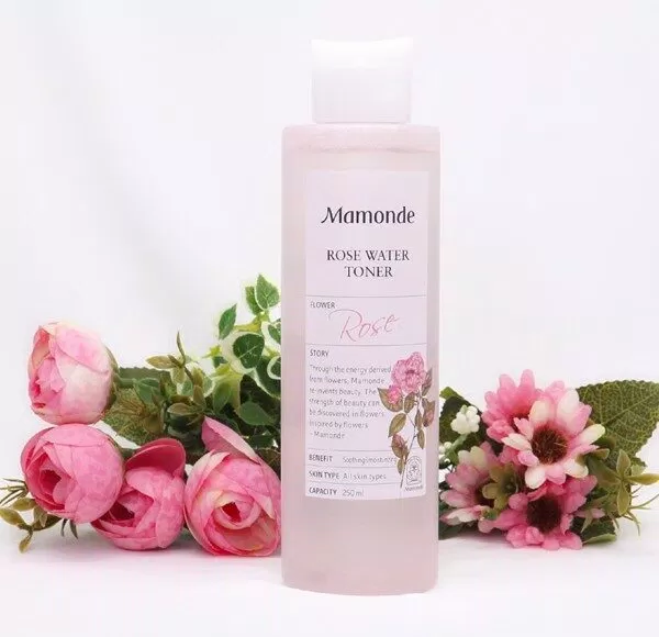 Nước hoa hồng Mamonde nổi tiếng với công dụng cấp ẩm và làm sạch da 