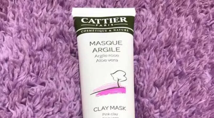 Cattier Clay Mask hồng dành cho da nhạy cảm nên nhẹ dịu và lành tính. (nguồn: Internet)