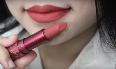 Màu Mildy của son Glam Rock Misty Rose