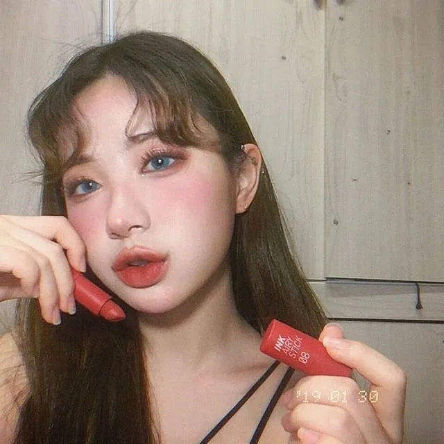 Những thỏi son Peripera Ink Airy Stick đang gây sốt tại Hàn Quốc