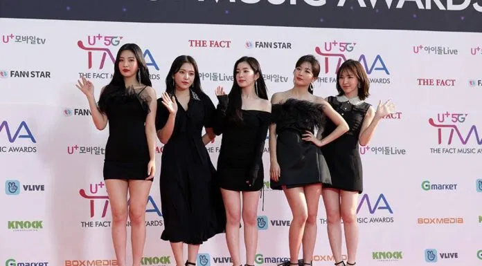 RED VELVET