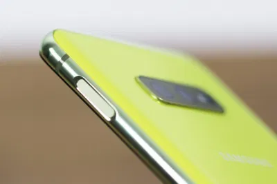 Cảm biến vân tay của Galaxy S10e