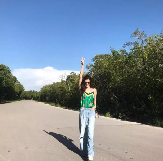 Áo hai dây lụa