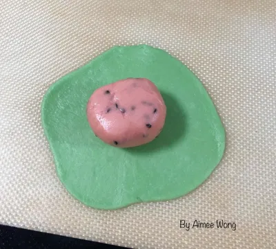 Bánh bao dưa hấu vị lá dứa