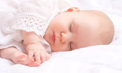 bé ngủ