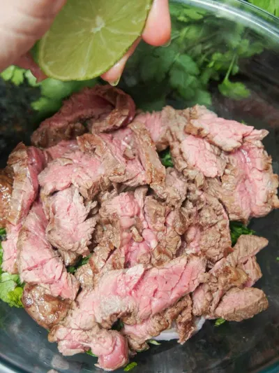 chế biến món salad bò