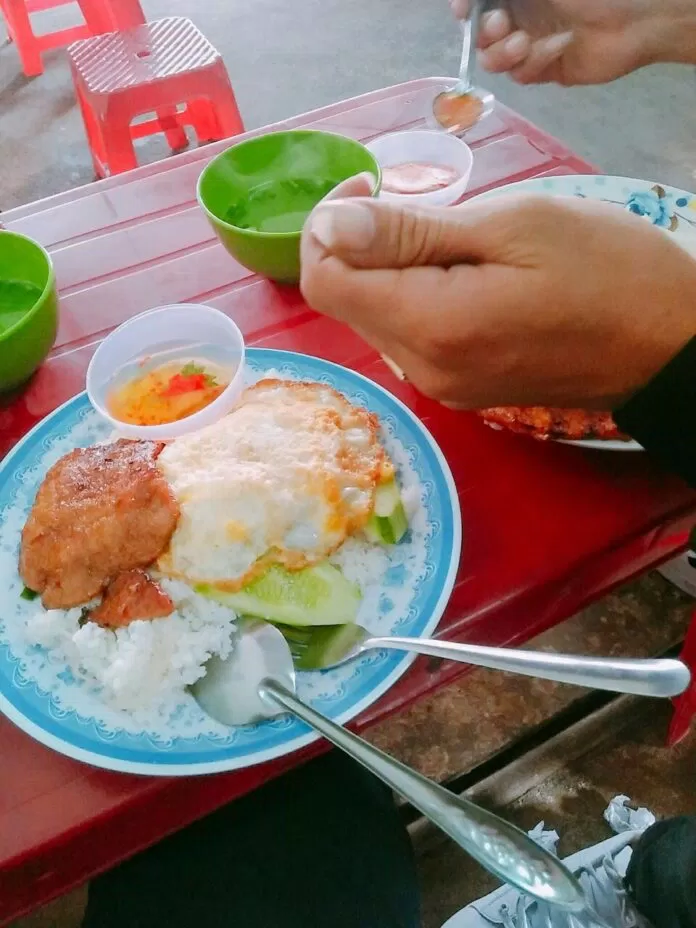 Cơm sáng