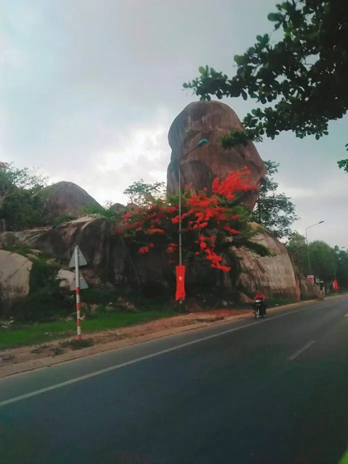 Đá Ba Chồng