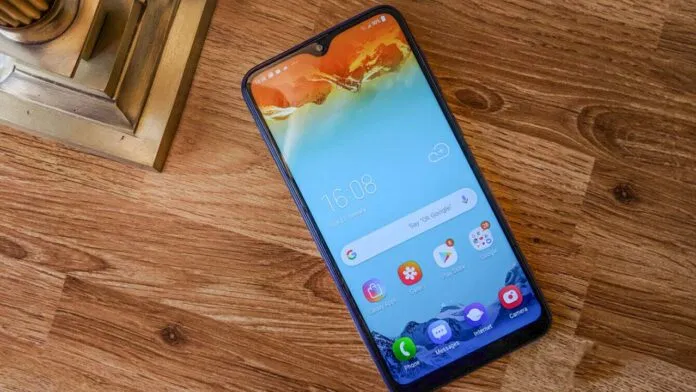 Thiết kế Infinity-V của Galaxy M10