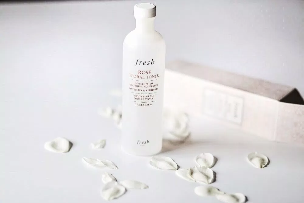 Review nước hoa hồng Fresh Rose Floral Toner: cân bằng da, không chứa cồn