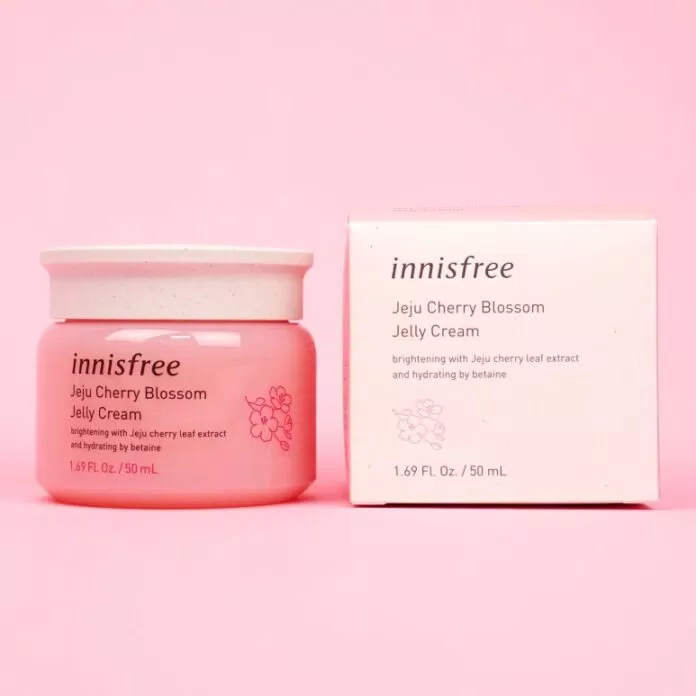Thiết kế tông hồng xinh xắn của kem dưỡng ẩm Innisfree Jeju Cherry Blossom Jelly Cream 