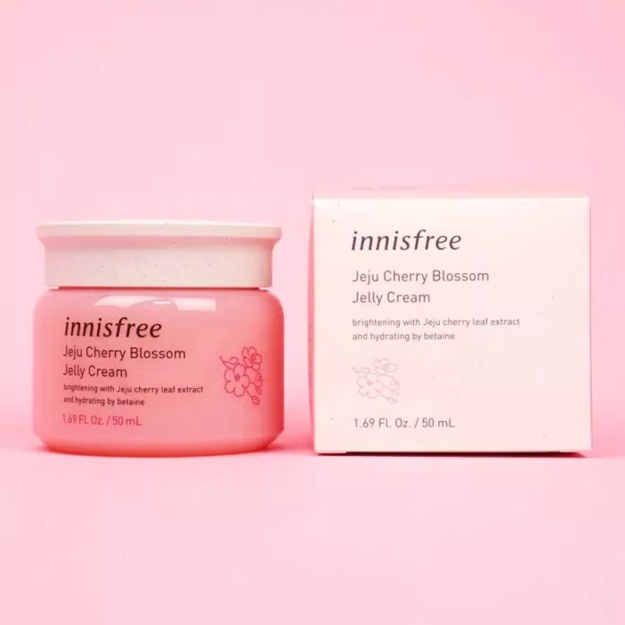 Thiết kế tông hồng xinh xắn của kem dưỡng ẩm Innisfree Jeju Cherry Blossom Jelly Cream