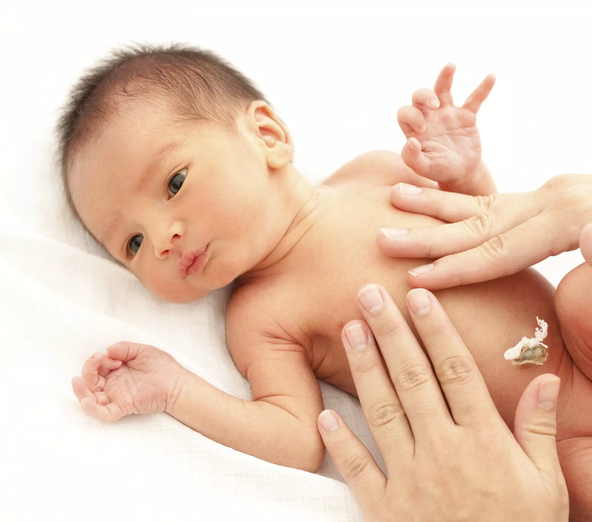 chăm sóc rốn trẻ sơ sinh