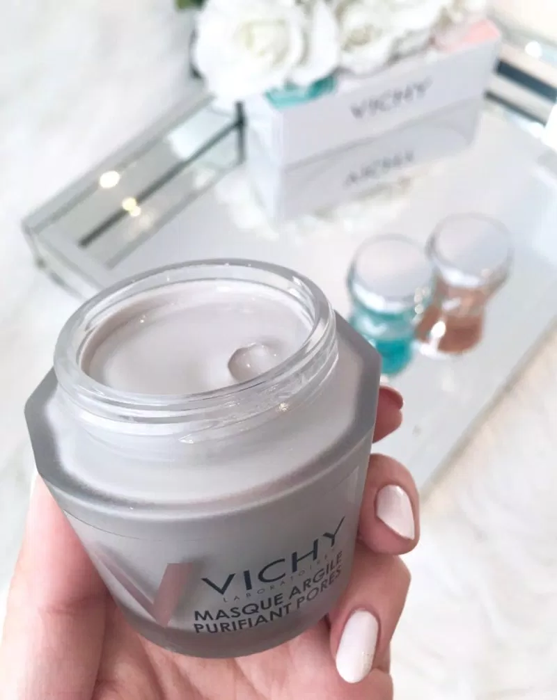 Sản phẫm dễ dàng mua tại các store của Vichy