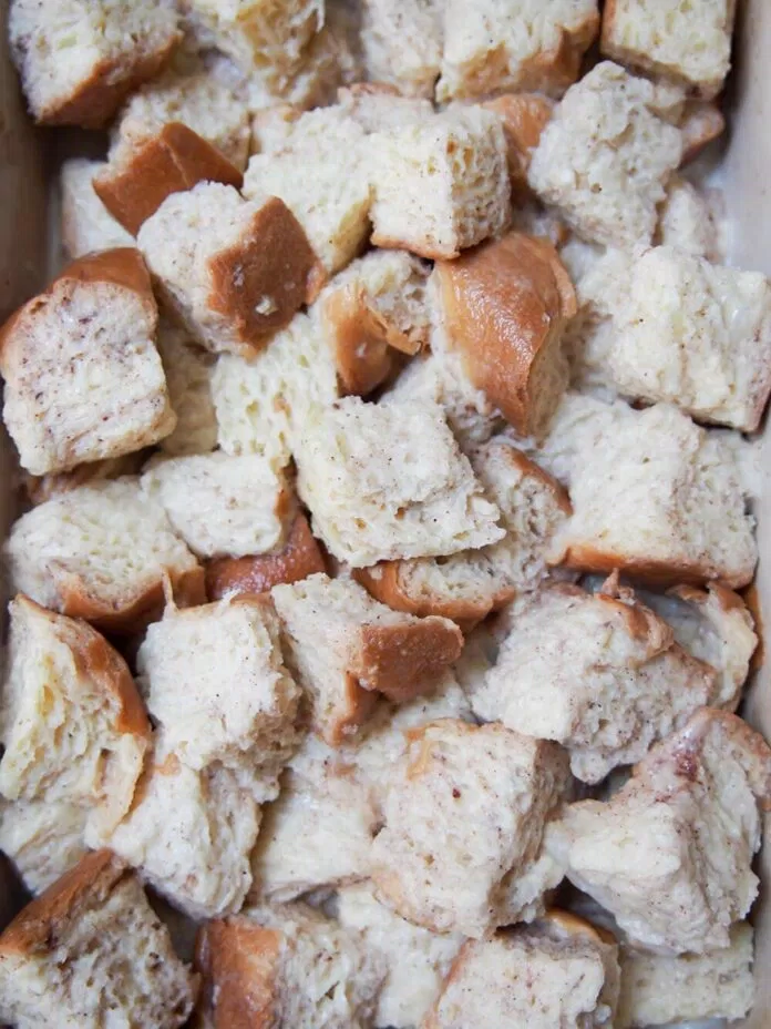 bánh mì Pháp dâu tây nướng