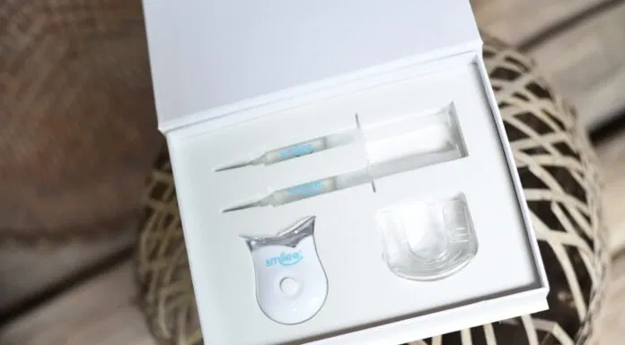 Bộ kit trắng răng Smilee. (Nguồn: Internet)