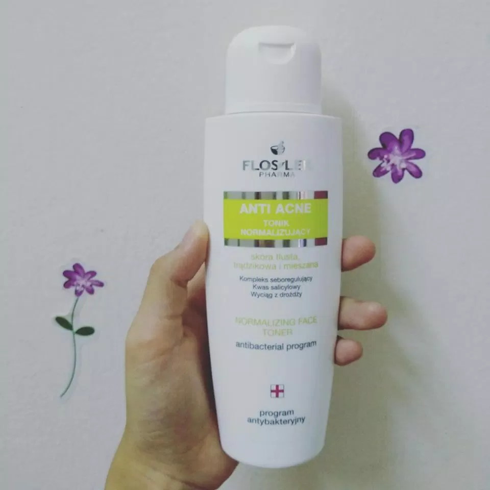 Floslek Normalizing Face Toner là sản phẩm cực kì thích hợp cho da dầu, mụn. (nguồn: Internet)