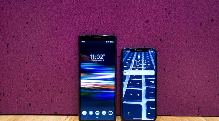 Sony Xperia 1 khi đặt cạnh iPhone Xs