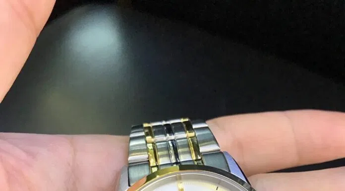 Cửa hàng đồng hồ chính hãng tại TPHCM
