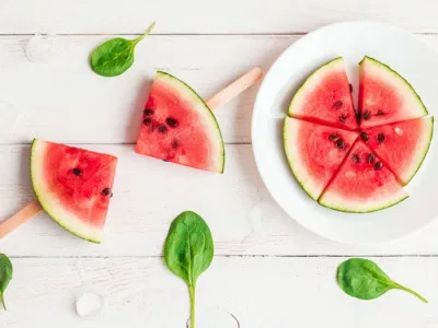 mẹo làm đẹp da với vỏ dưa hấu