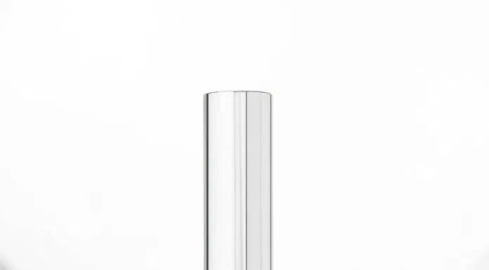 Thiết kế bên ngoài đồng nhất của các thỏi son đến từ nhà Colourpop (nguồn: Internet)