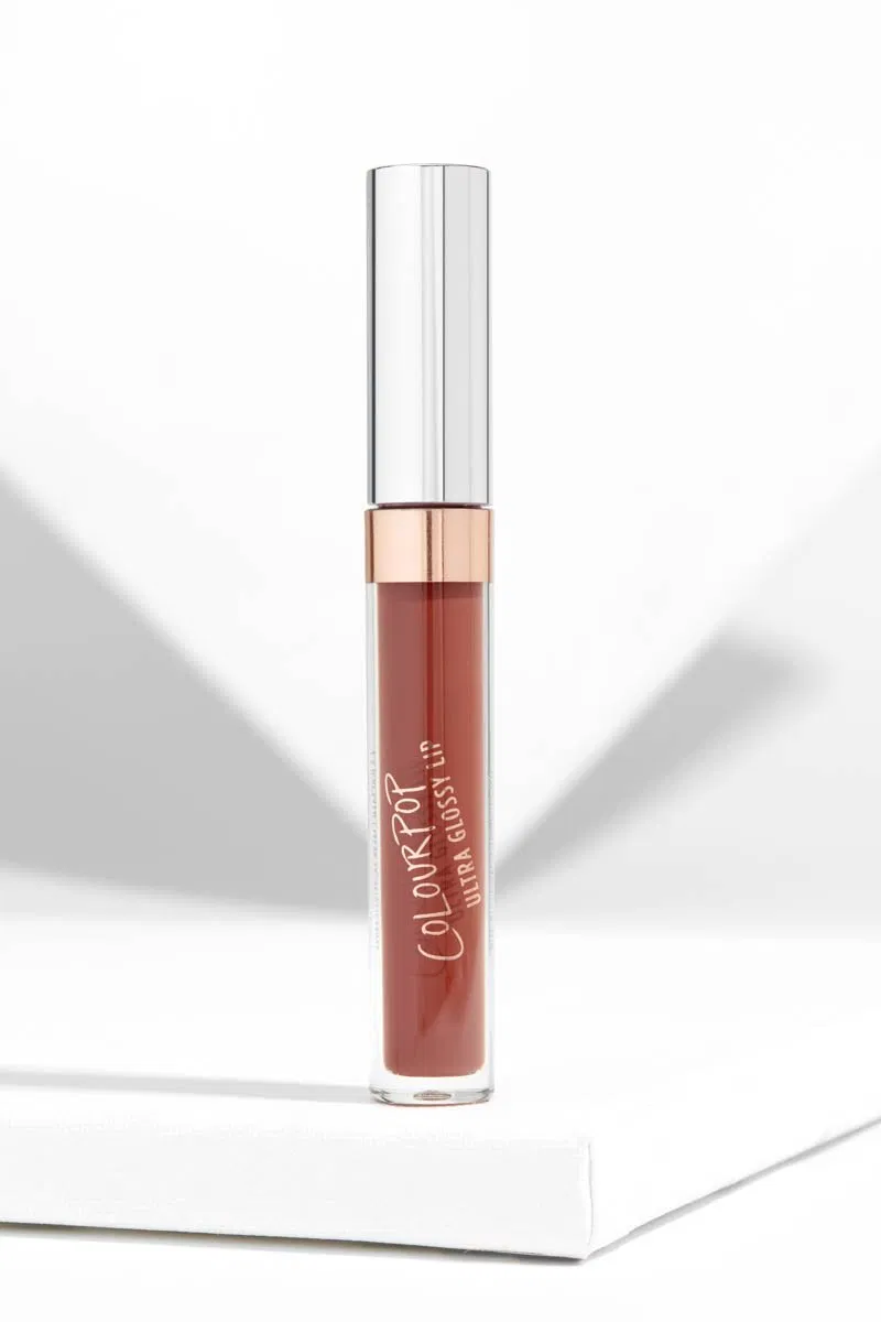 Thiết kế bên ngoài đồng nhất của các thỏi son đến từ nhà Colourpop (nguồn: Internet)