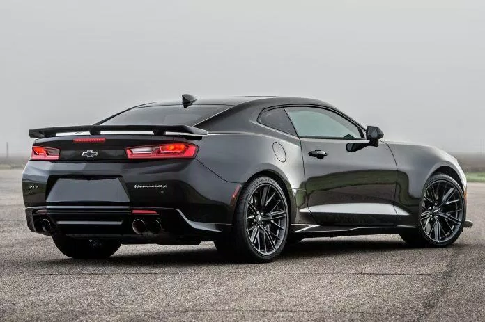 Camaro ZL1 1LE 2019 có giá bán khi mới ra mắt là 71.000 USD. Camaro ZL1 1LE 2019 có giá bán khi mới ra mắt là 71.000 USD.