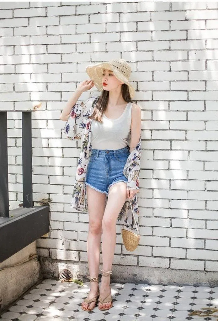 Áo 2 dây và quần short