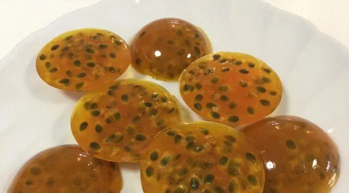 Bánh chocolate vỏ trái dừa khô