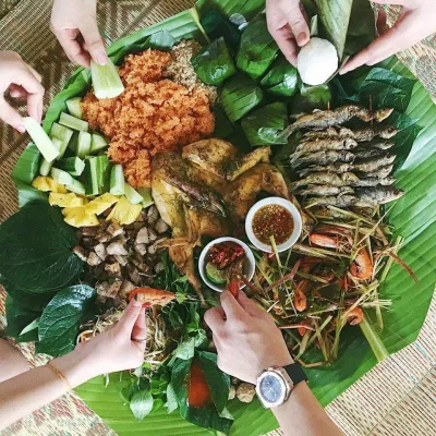 Một bữa ăn đầy hấp dẫn tại Công viên Ozo