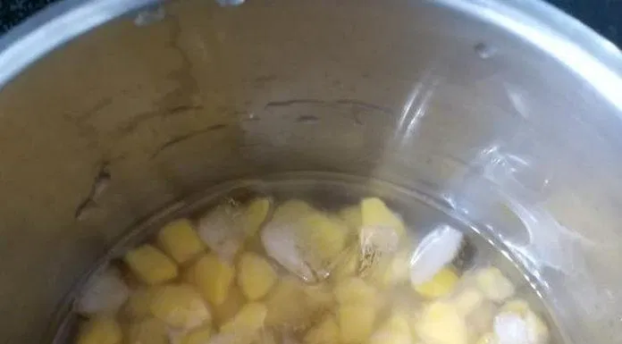 Chè mít dầm
