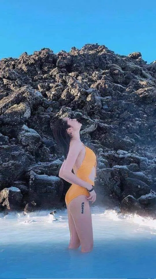 co-gai-trong-buc-anh