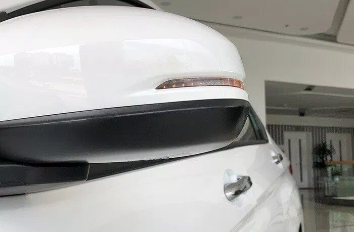 Gương chiếu hậu tích hợp đèn báo rẽ của xe Honda City 2019 (ảnh : Internet)