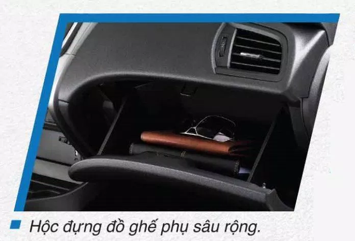 Hộc đựng đồ ghế phụ sâu rộng (ảnh : Honda Vietnam)