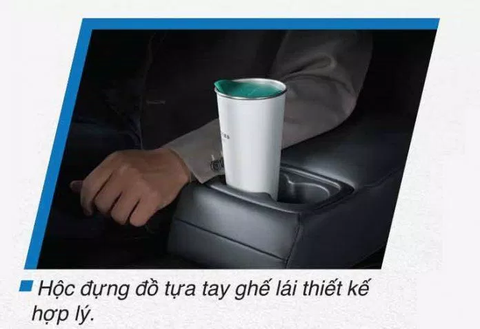 Hộc đựng đồ tựa tay ghế lái thiết kế hợp lý (ảnh : Honda Vietnam)