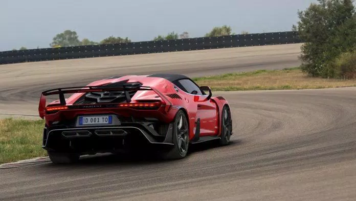 Italdesign ZeroUno đã qua sử dụng có giá khoảng 1.8 Triệu USD. Italdesign ZeroUno đã qua sử dụng có giá khoảng 1.8 Triệu USD.
