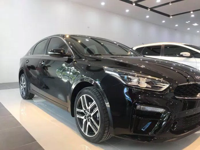 KIA Cerato phiên bản màu đen. KIA Cerato phiên bản màu đen.
