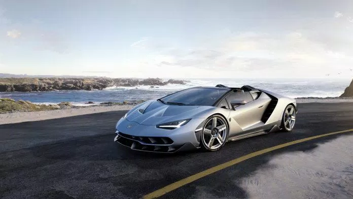 Lamborghini Centenario Roadster đã qua sử dụng có giá đội lên gấp đôi là 4 Triệu USD. Lamborghini Centenario Roadster đã qua sử dụng có giá đội lên gấp đôi là 4 Triệu USD.